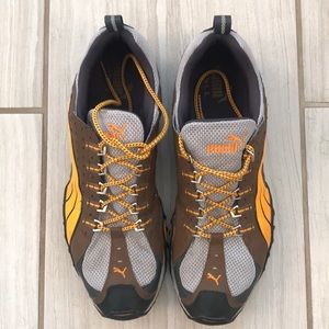 Men’s PUMA tennis shoe